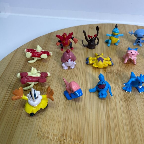 Pokemon Mini Figures 1" Characters 2000s R/L.W Figurines Gumball Lot of 21 - Picture 4 of 8